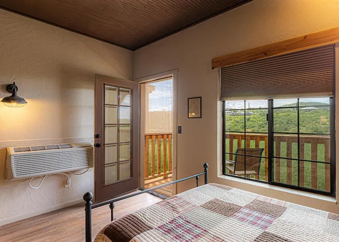 Miners #4 - King Bed - Private Balcony With Views Chalet Tombstone