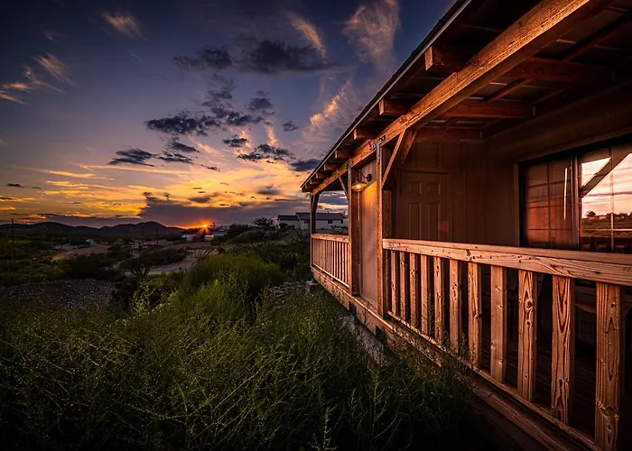Miners #4 - King Bed - Private Balcony With Views Chalet Tombstone